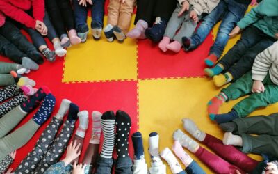 Tous en chaussettes dépareillées !